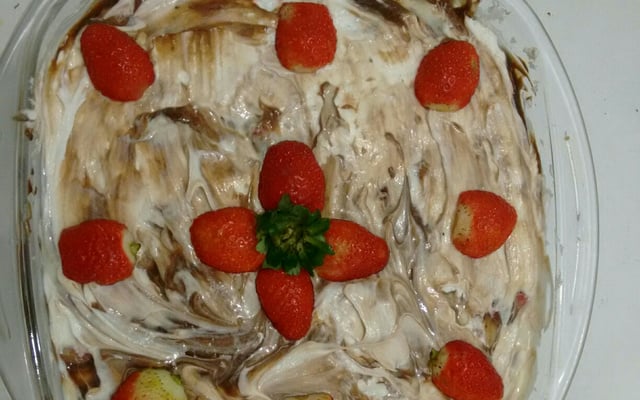 Pavê de morango com chocolate