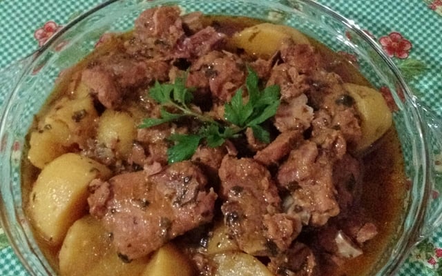 Costela com batata de pressão