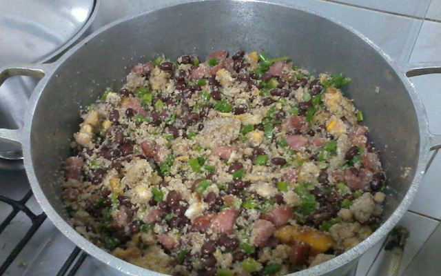 Feijão Tropeiro Montado