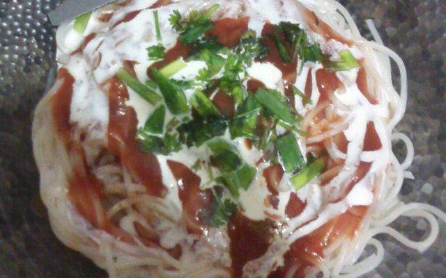 Macarronada de sardinha e mortadela