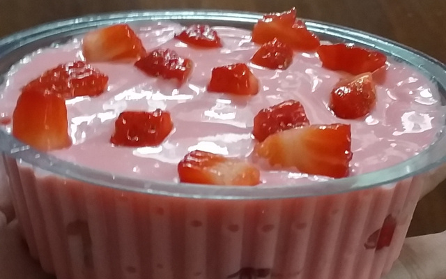 Creme de Morango com leite condensado