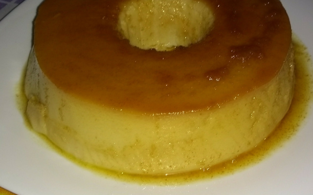 Pudim de pão com leite condensado