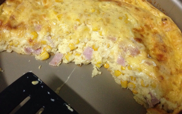 Omelete de presunto e queijo assado