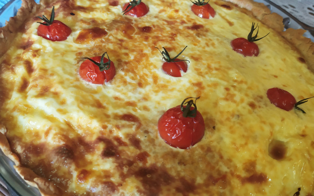 Quiche de frango com tomate seco