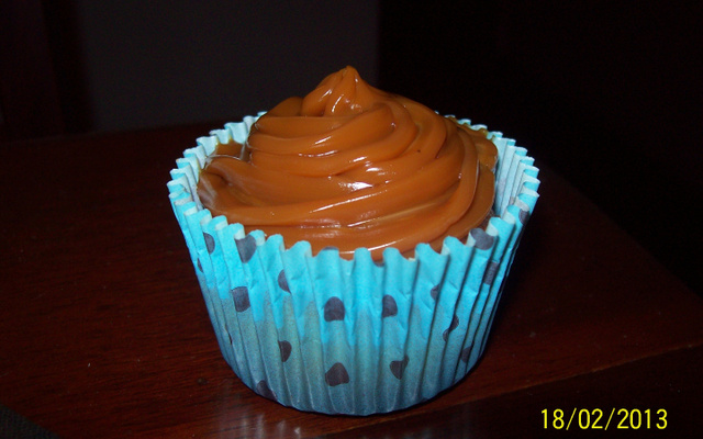 Cupcake de Baunilha com cobertura de Doce de Leite