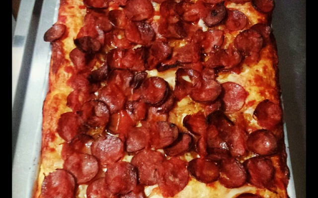 Pizza de forma para aniversário