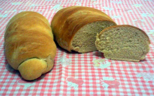 Pão caseiro facinho de fazer e comer , hummm..