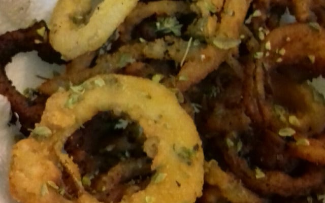 Anéis de cebola temperados