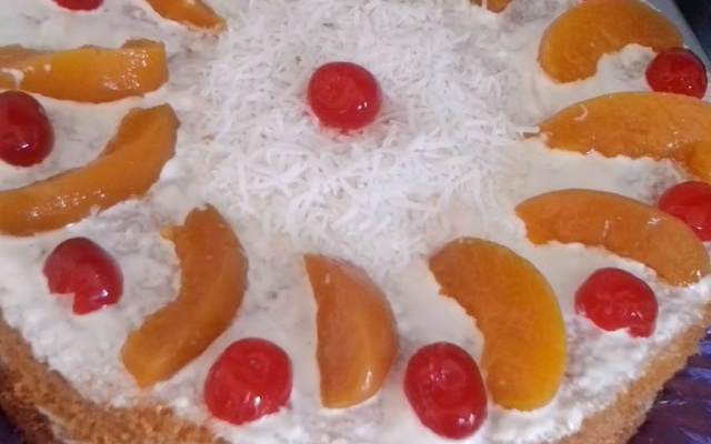 Bolo de pêssego gelado