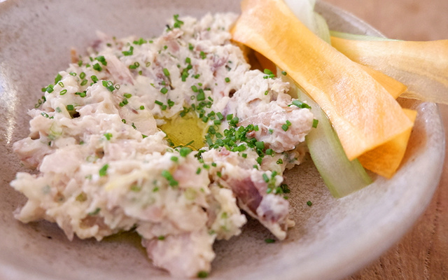 Rillete de peixe defumado