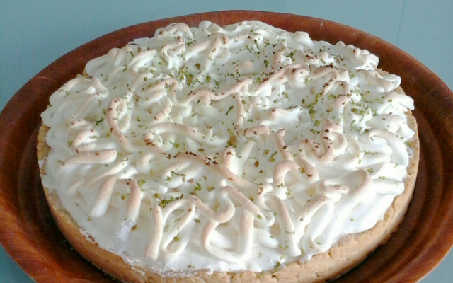 Torta de limão com merengue de baunilha