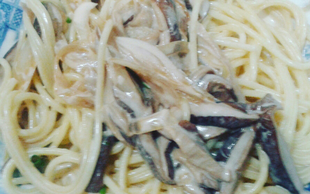 Espaguete com cogumelos