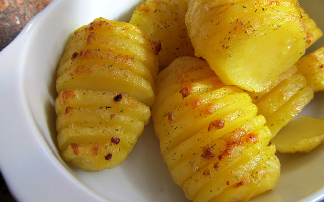 Batatas hasselback