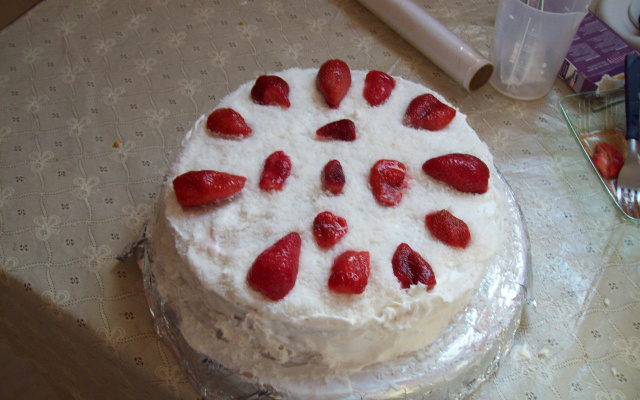 Bolo de morango prático