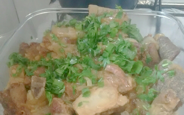 Costela de boi na panela sem água