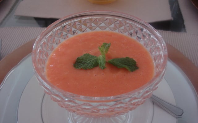 Sorvete de mamão papaia com iogurte