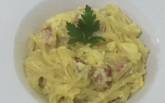 Macarrão à carbonara