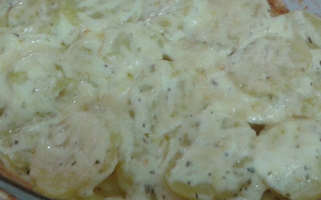 Batata Gratinada com Requeijão