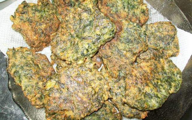 Bolinhos de acelga à moda uruguaia