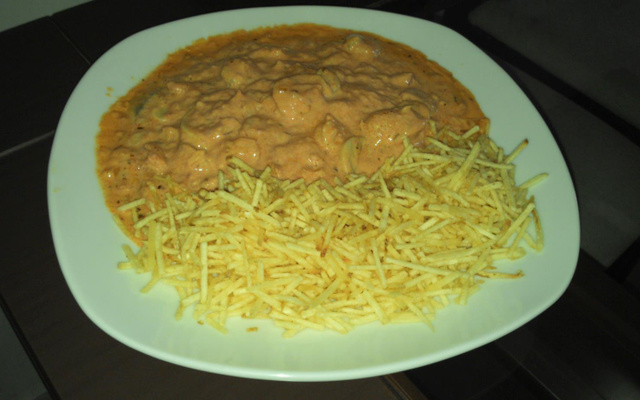 Estrogonofe de camarão ao cheddar