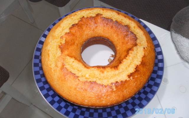 Bolo de fubá com goiabada