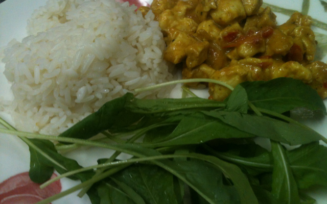 Frango ao curry com coulis de manga