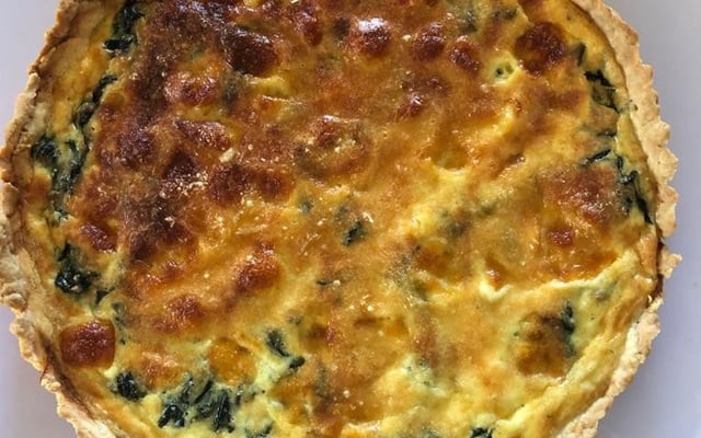 Quiche de espinafre e mussarela