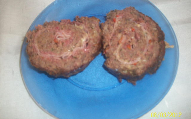 Rocambole de carne moída