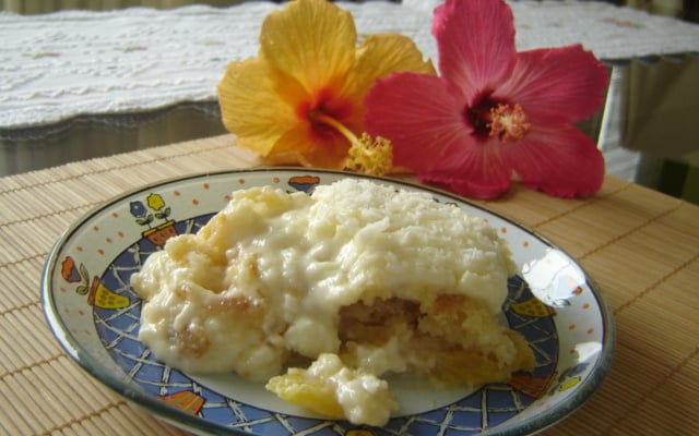 Bolo de abacaxi gelado
