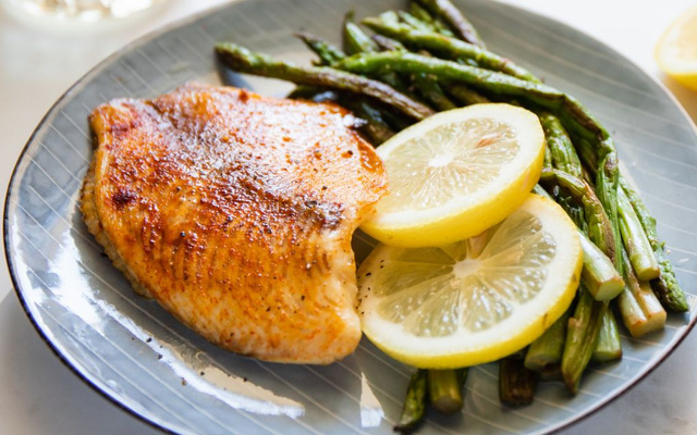 Filé de peixe na airfryer