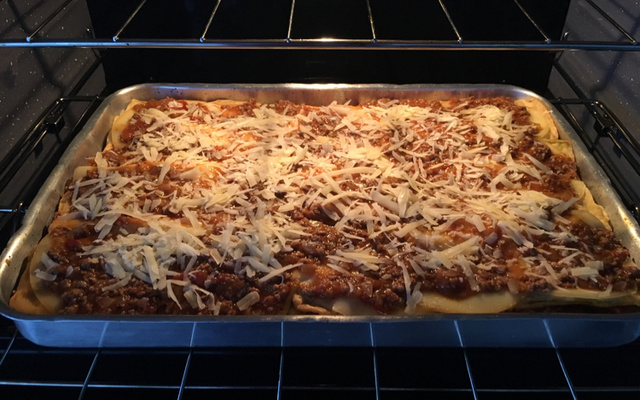 Lasanha de berinjela à bolonhesa