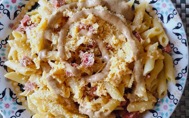 Penne à carbonara diferente