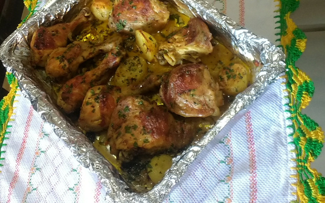 Coxas e sobrecoxas assadas