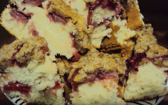 Cuca de morango da Karine