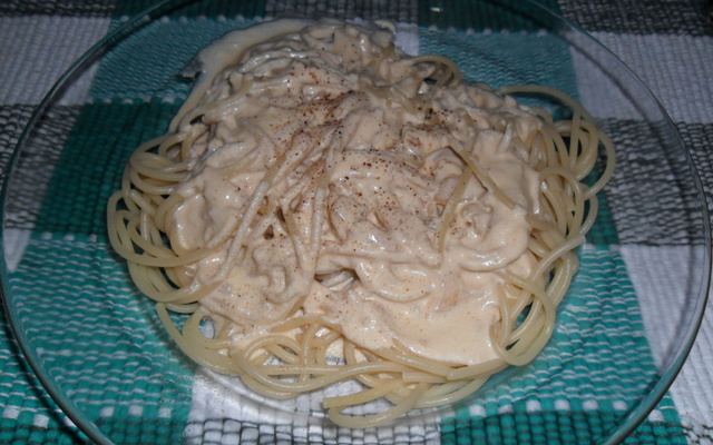 Macarrão com molho branco fácil