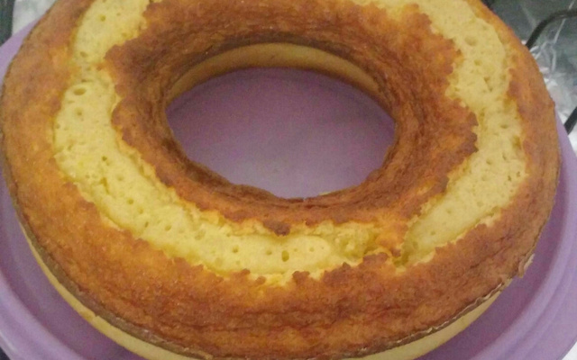 Bolo de queijo ralado