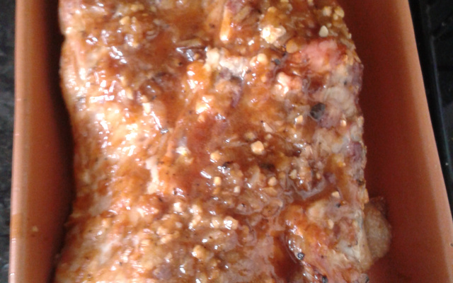 Costelinha de porco com barbecue