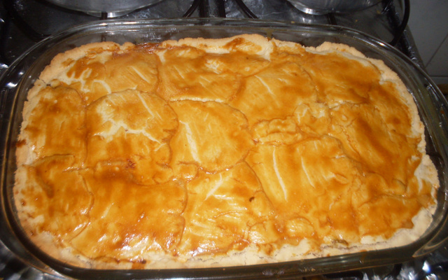 Empadão de frango com catupiry