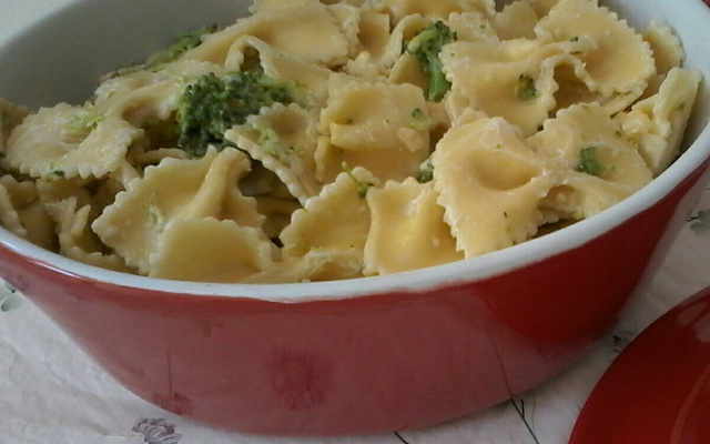 Macarrão com brócolis