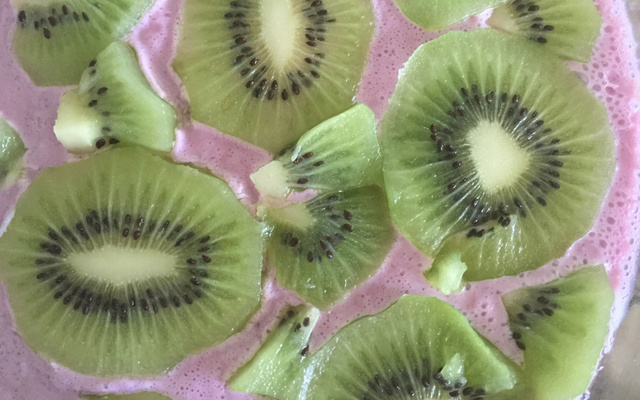 Gelatina colorida cremosa