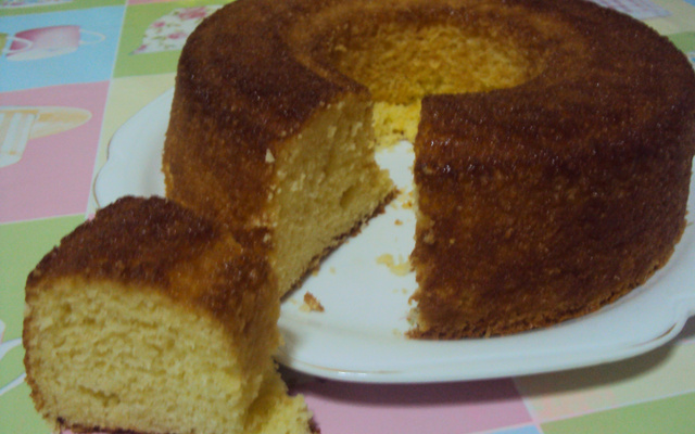 Bolo fácil de laranja sem glúten