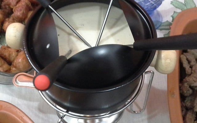 Fondue de queijo super econômico
