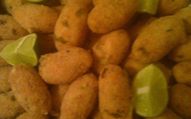 BOLINHO DE BACALHAU
