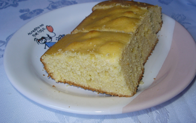 Bolo de Fubá com Coco
