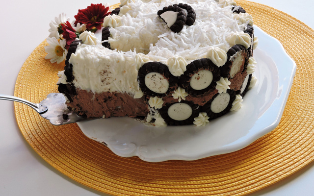 Bolo mousse com tortinhas da Abimapi