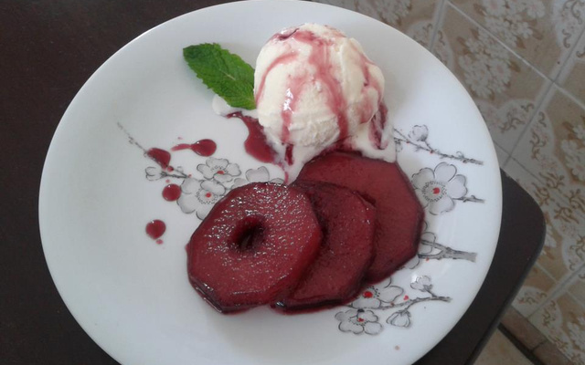 Pêras ao vinho tinto