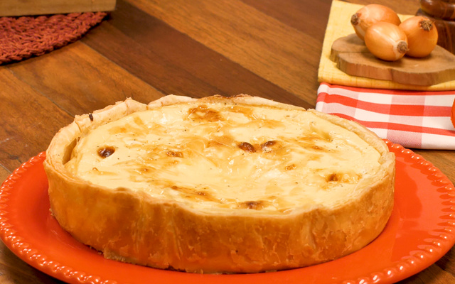 Quiche de Cebola e Queijo Gruyère