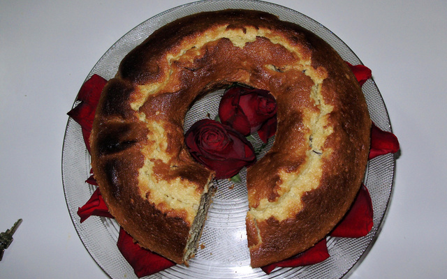 Bolo de Pétalas de Rosas