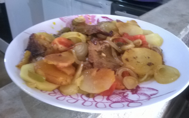 Bife simples com verduras da Adelina