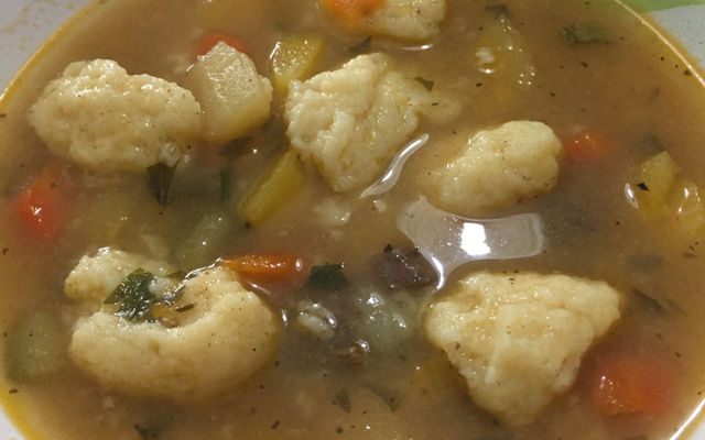 Sopa de legumes com massinha da minha vovó